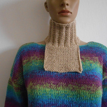 Větší nákrčník merino