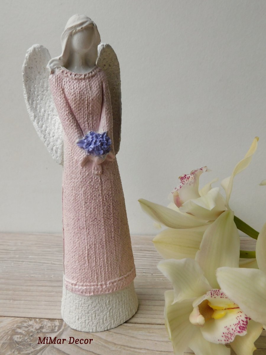Andělka s kyticí světle růžová