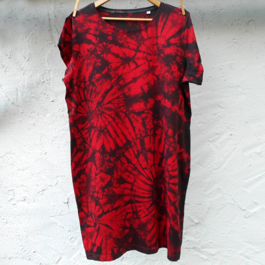 Červeno-černé dámské batikované šaty S - XXL 14866263