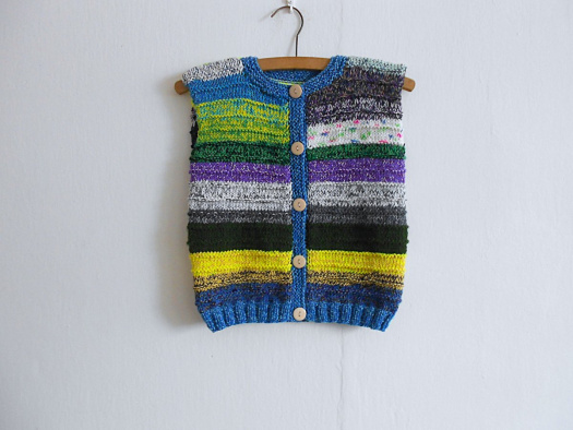 Ručně pletená vestička s merinem vel. 104-110
