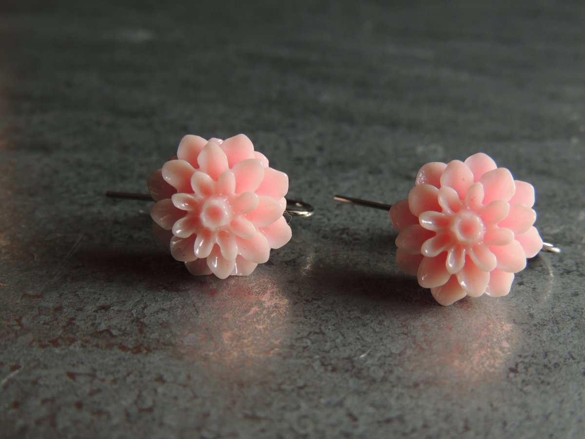 Jemně růžové náušnice