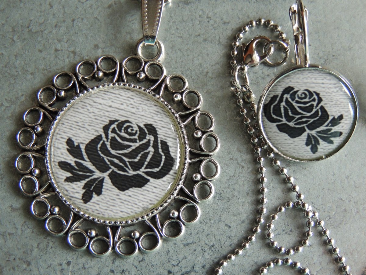 Černá růže, souprava náhrdelník a náušnice