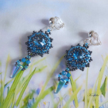 Náušnice klipsy šité modrý květ