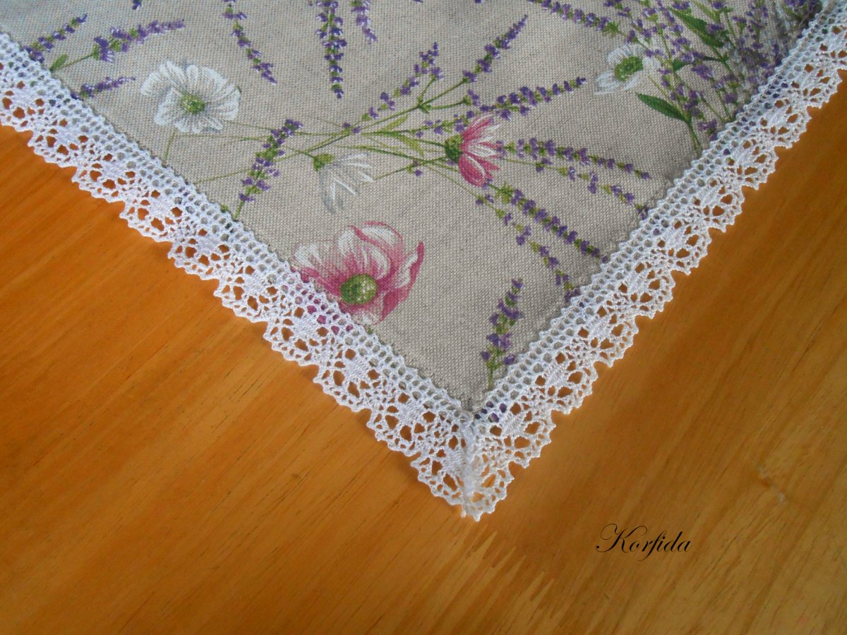 Dečka luční kvítí na režné