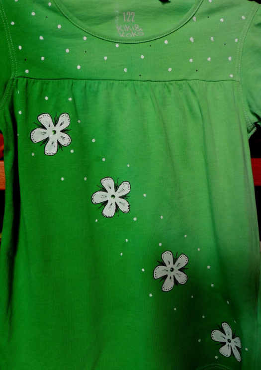 Dívčí tričko zelené 6-7 let