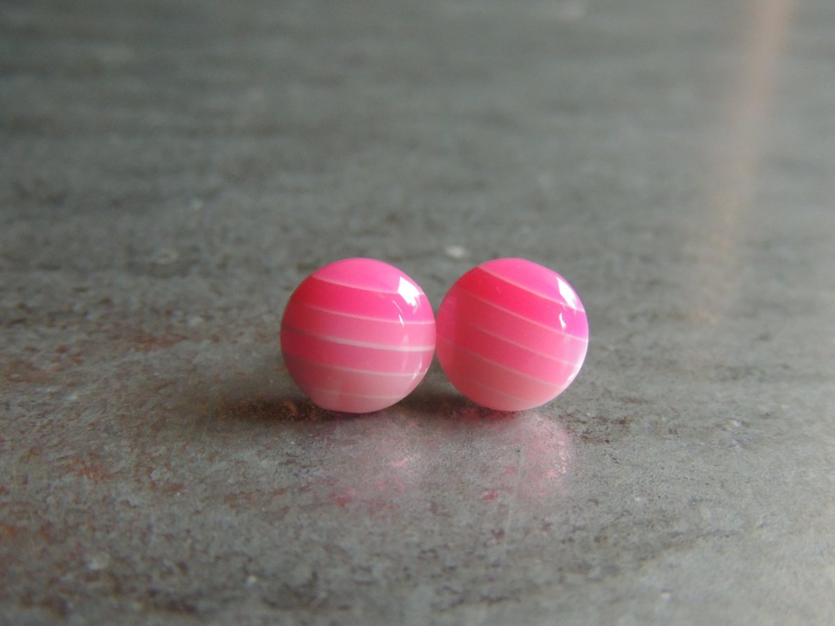 Růžové proužkové pecky, puzety