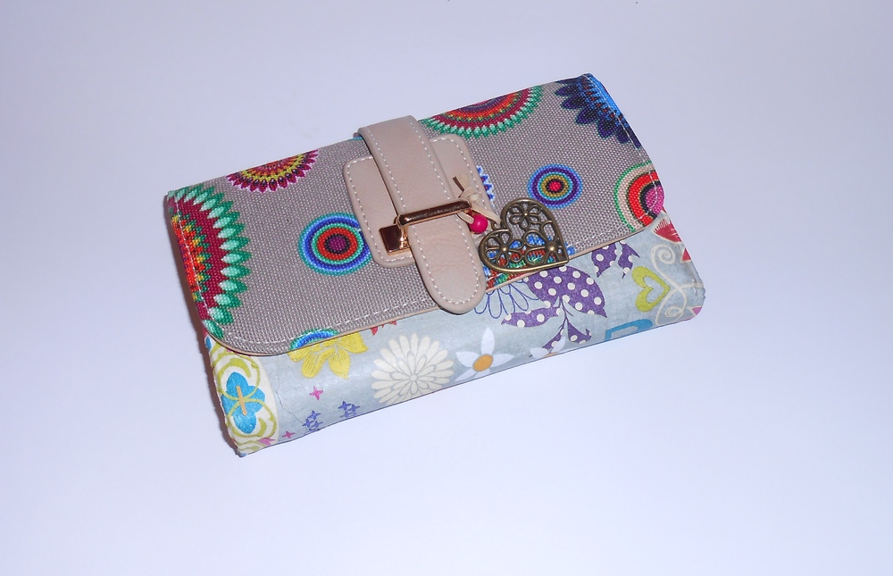 Peněženka - dekor v pestrých barvách