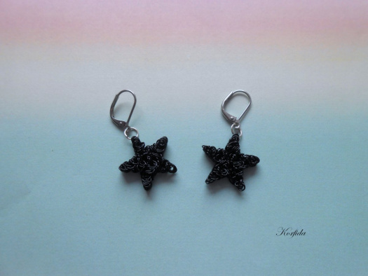 Náušnice hvězdičky černé