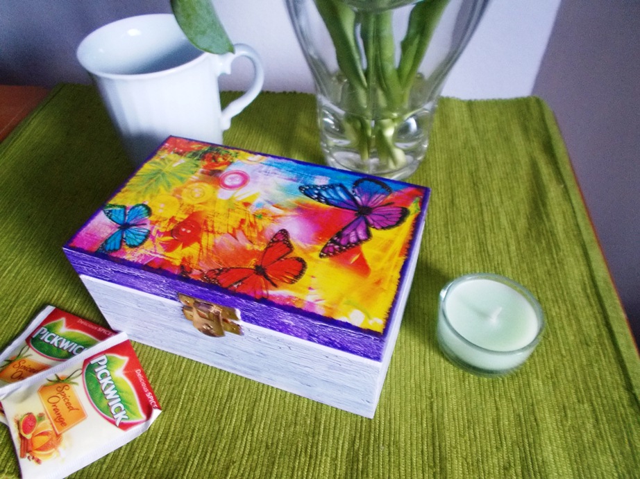 Rej barevných motýlků