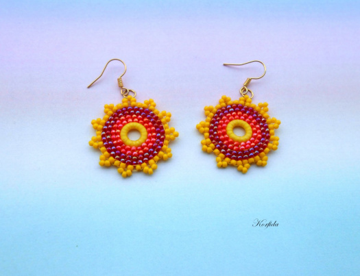 Náušnice šité pestrobarevný květ žlutooranžový
