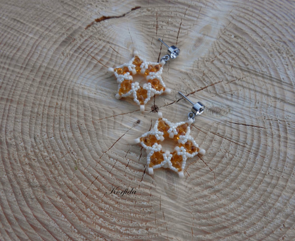 Náušnice šité hvězdičky do žluta