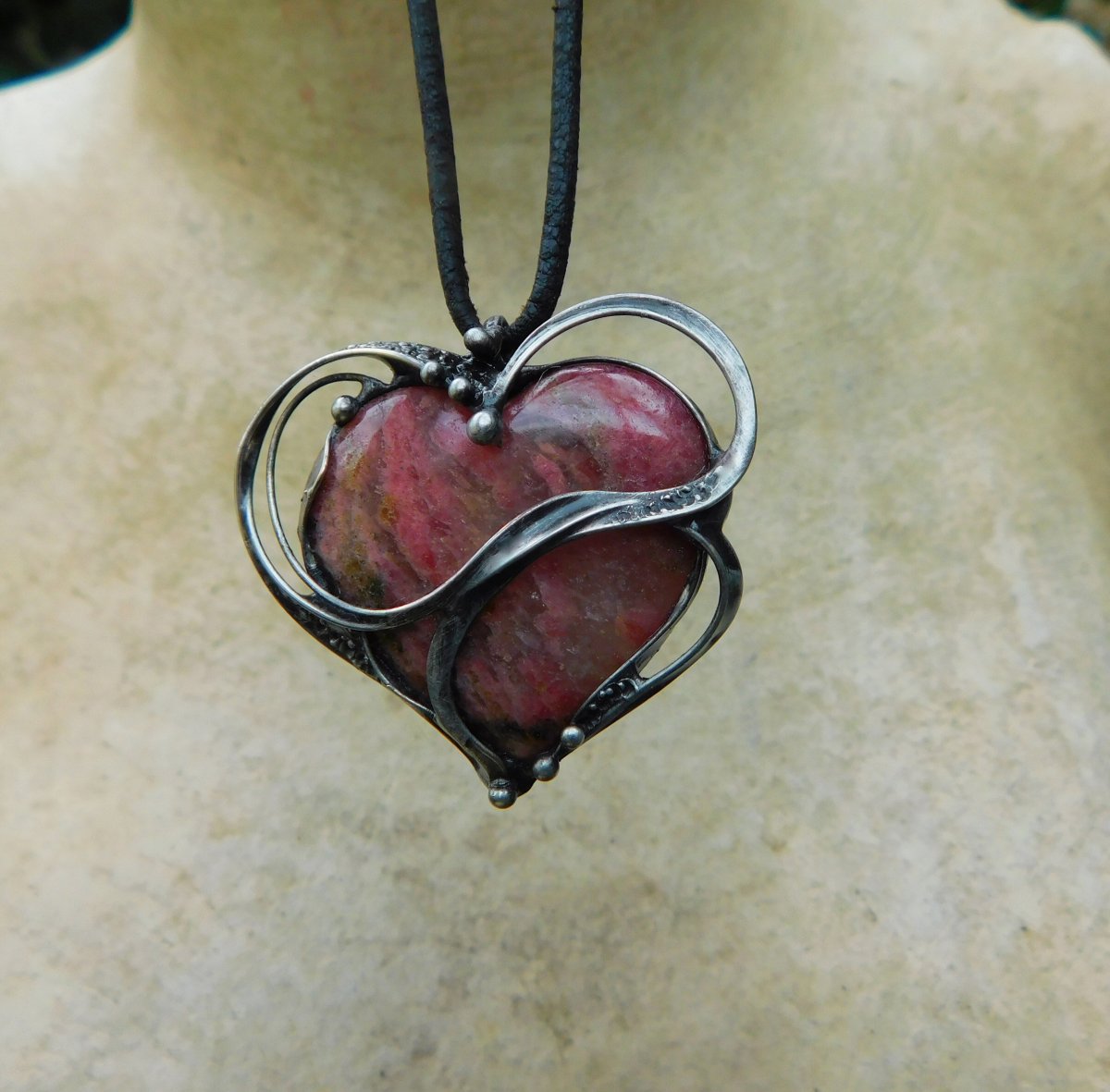 Něžné srdce...(rodonit) autorský šperk