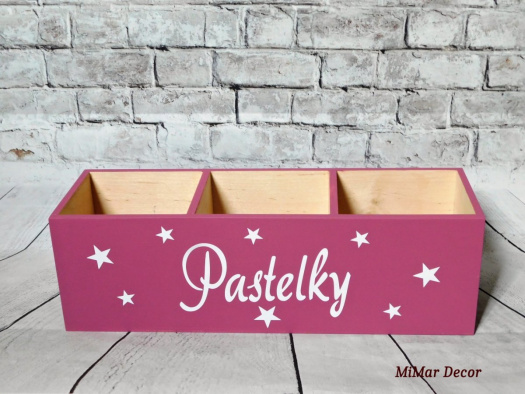 Velký dřevěný pastelkovník PASTELKY