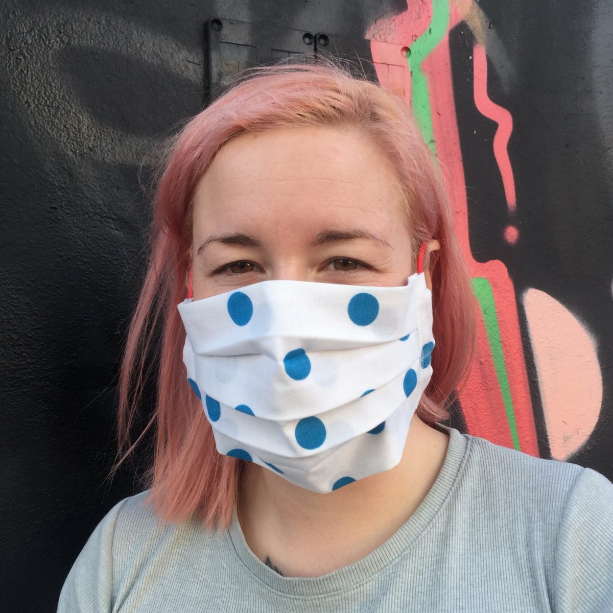 Rouška puntíkovaná