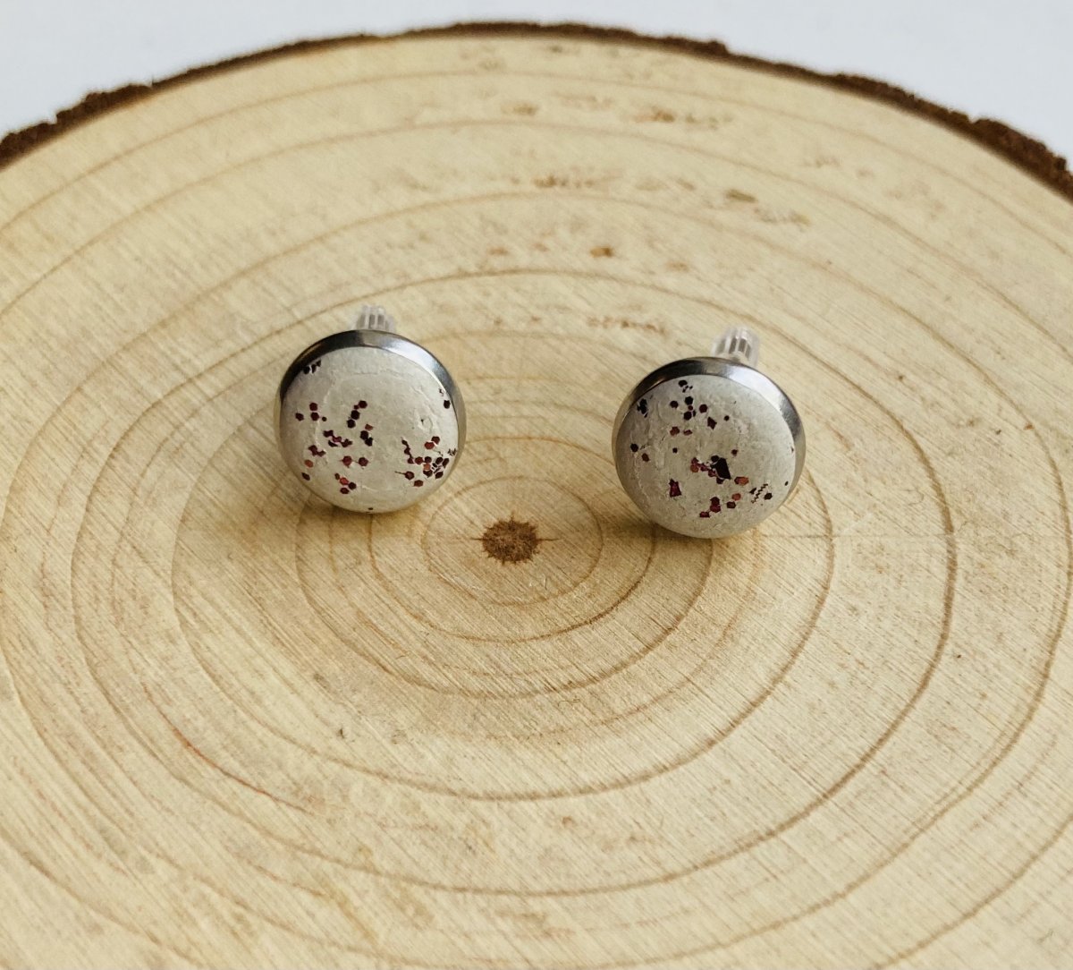 Betonové náušnice 