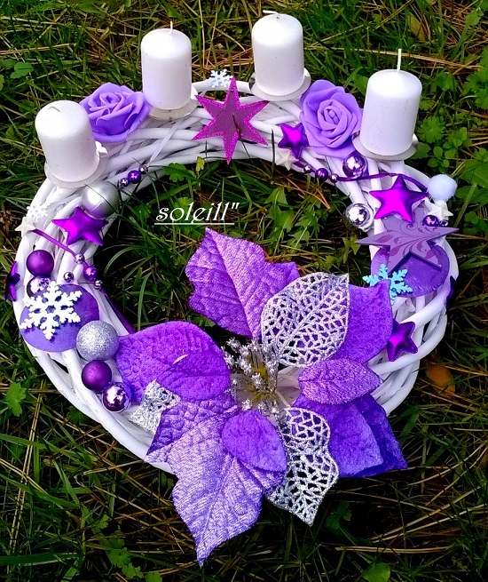 Fialovostříbrný adventní věnec