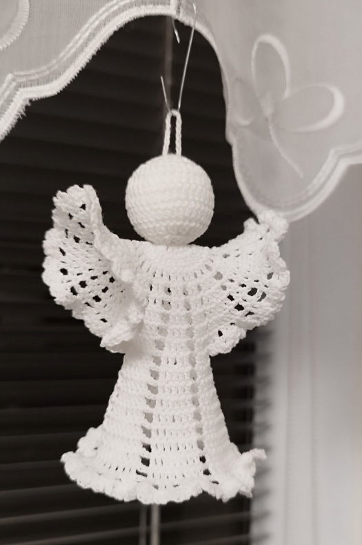Andílek háčkovaný