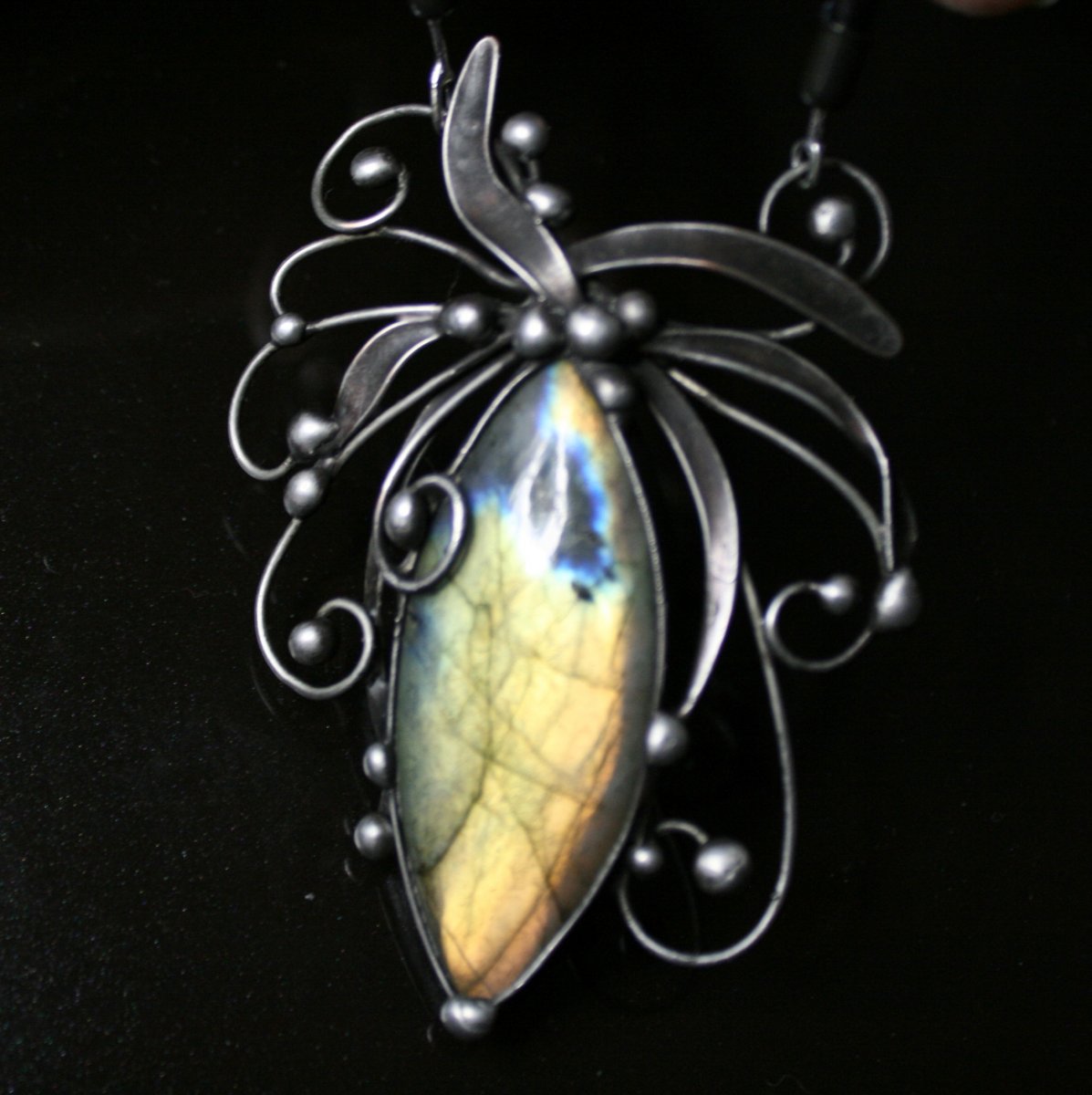 Kámen andělů - labradorit