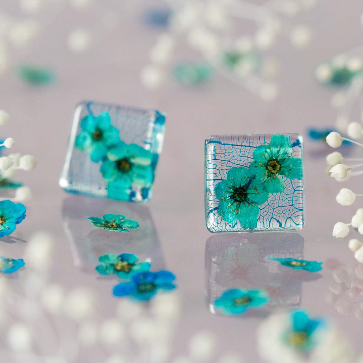 Něžné mentolky - náušnice s pravými kvítky