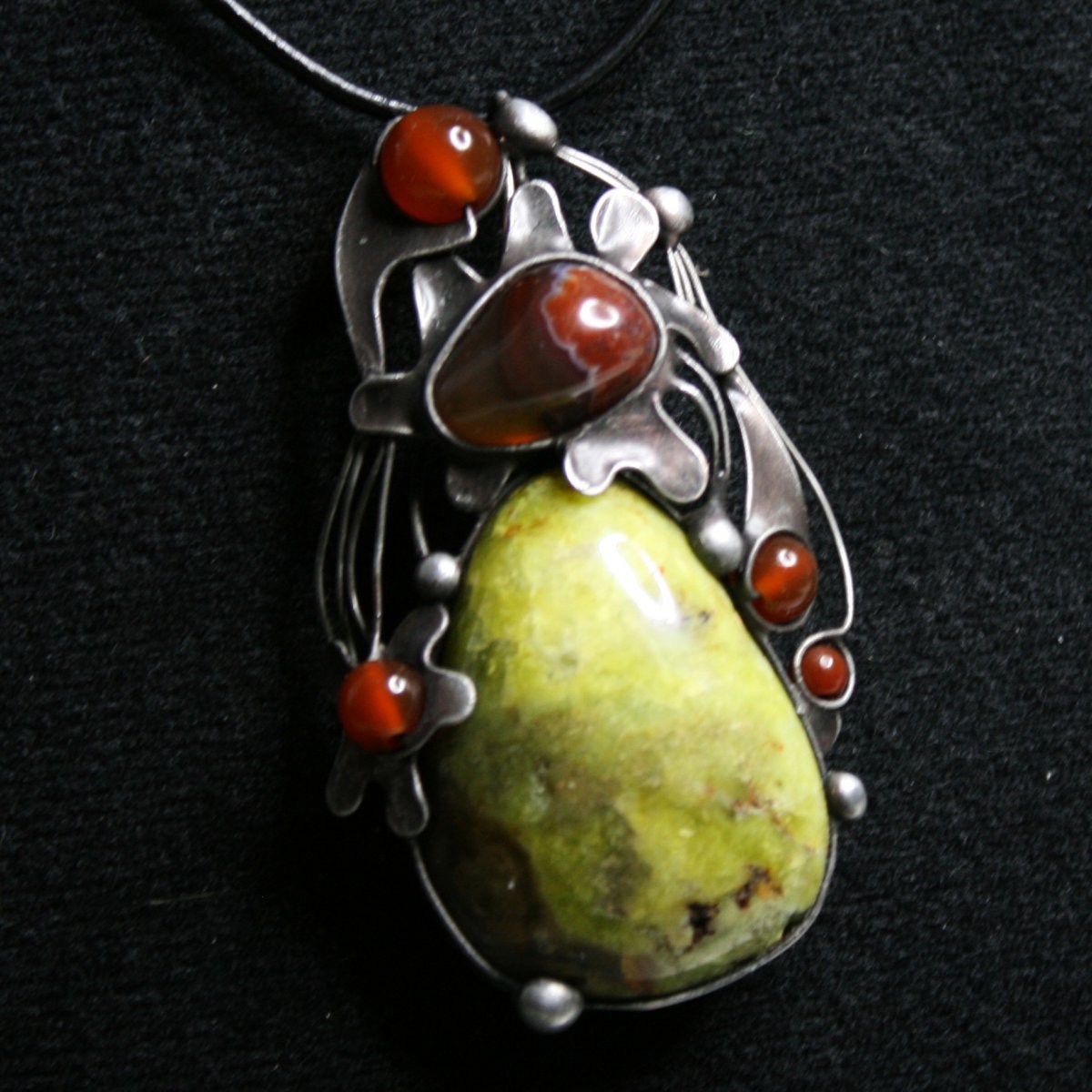  Jaro - zelený opál (z Madagaskaru)