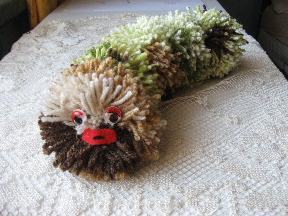 Housenka bambulová-latinsky housus bambulus.