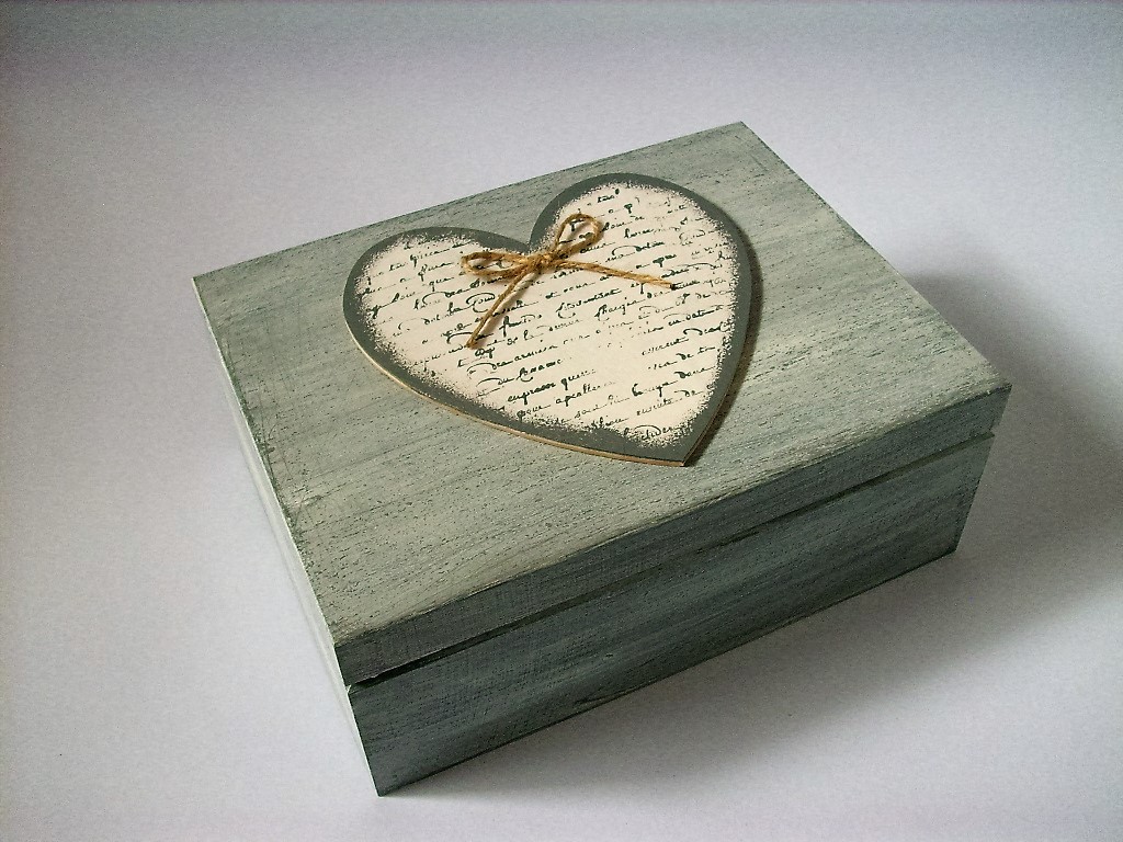 Dřevěná krabička na cokoli... no.681