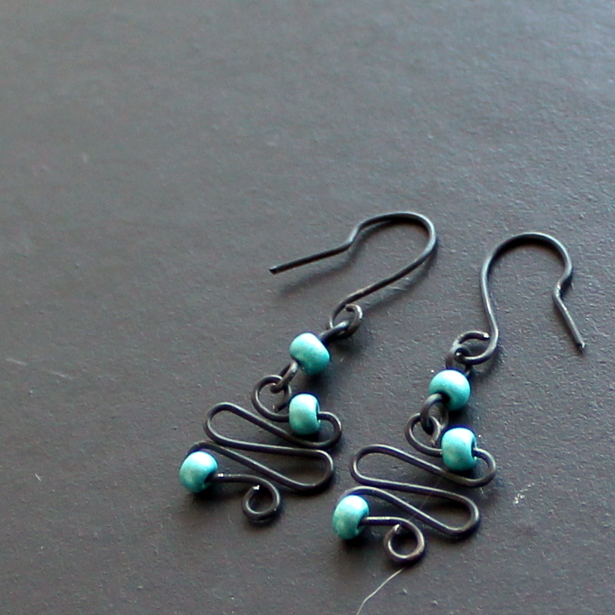 NÁUŠNICE TYRKYSOVÉ