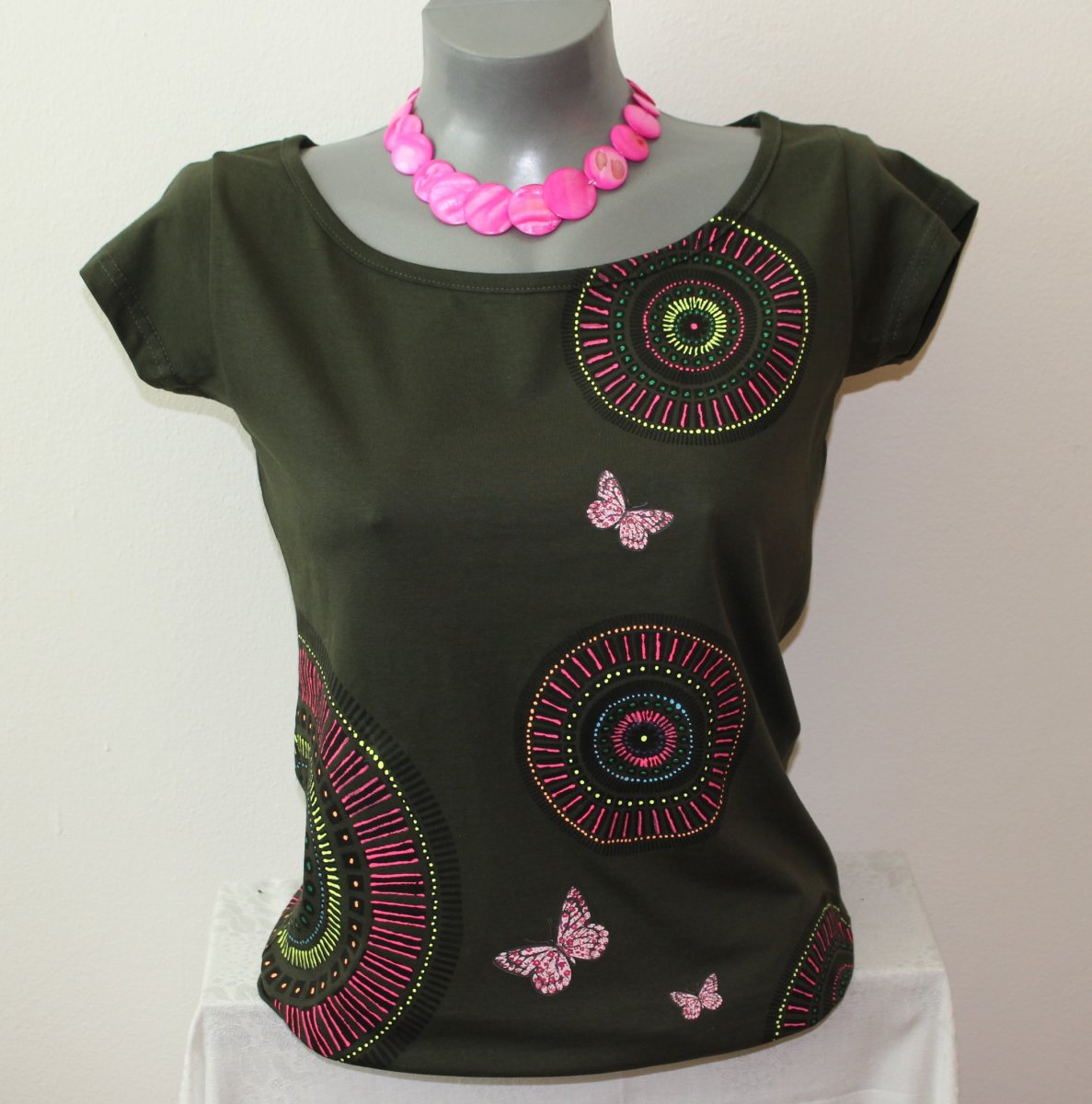 Khaki malované tričko