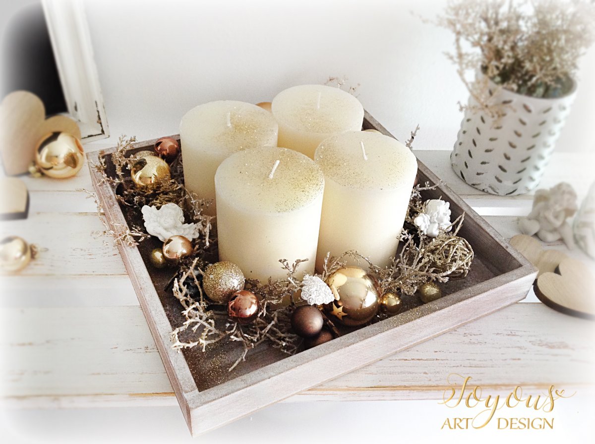 Něžný svícen se 4 rustikálními svíčkami