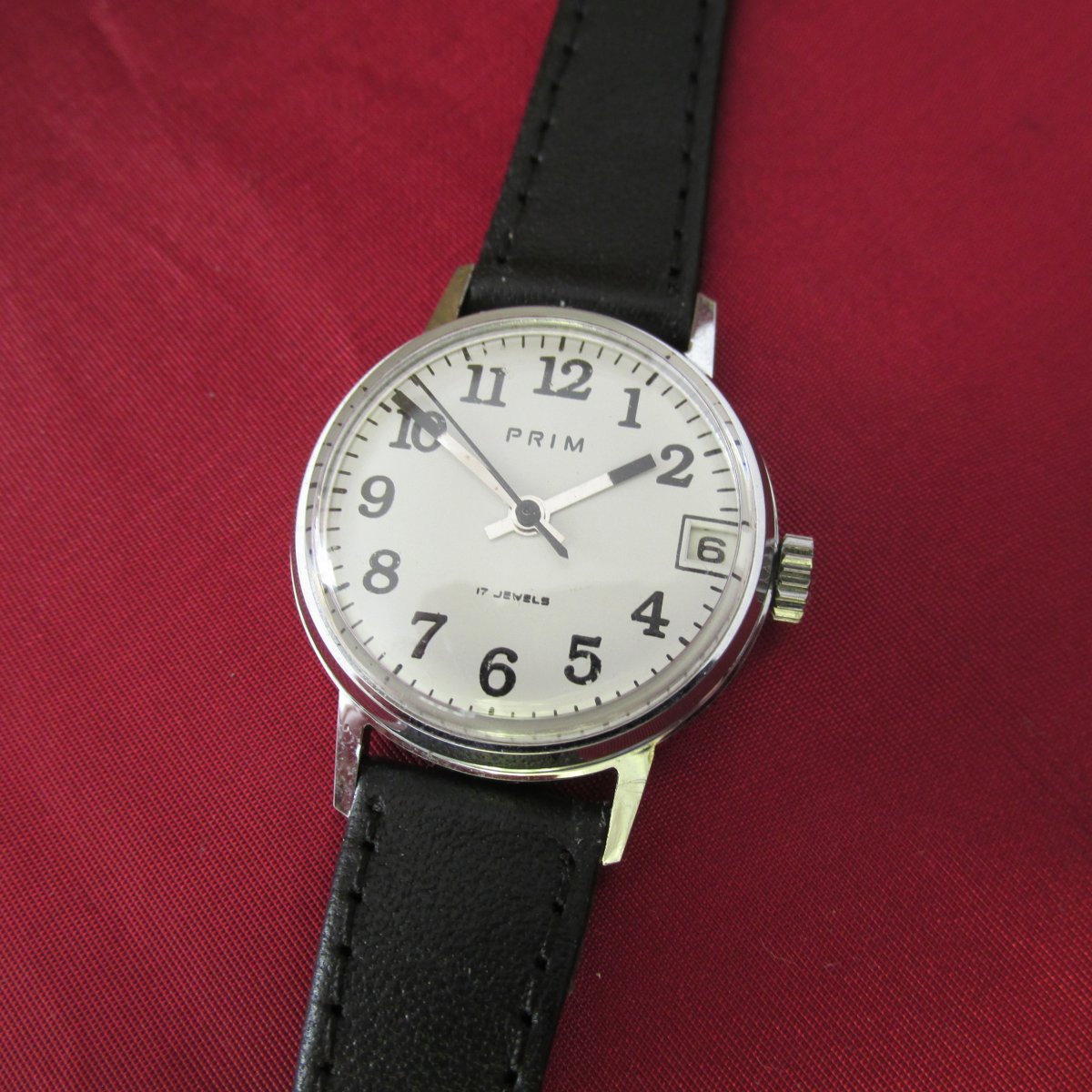 Náramkové hodinky PRIM z roku 1993 s datumem