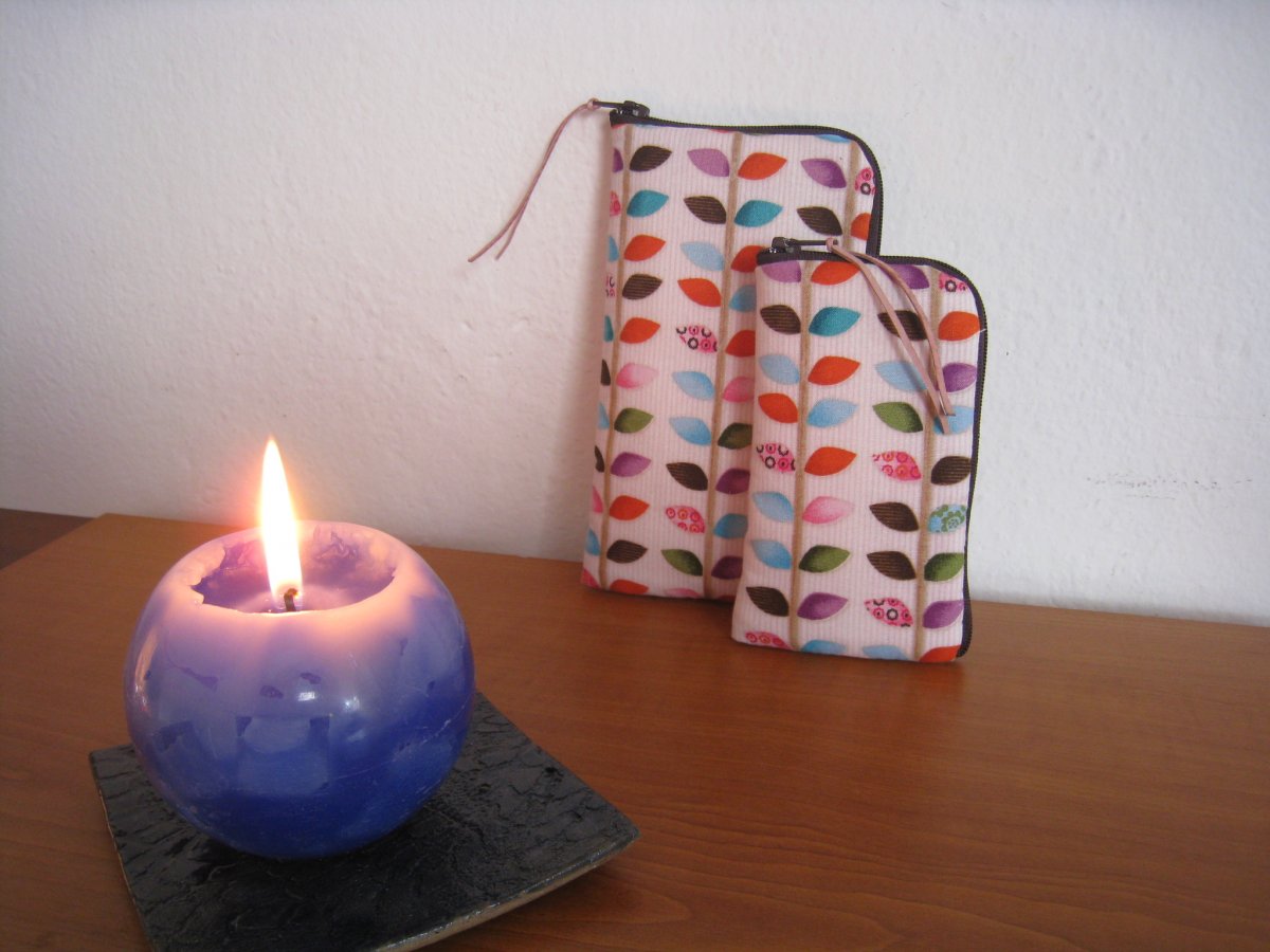  Obal na mobil, barevný svět