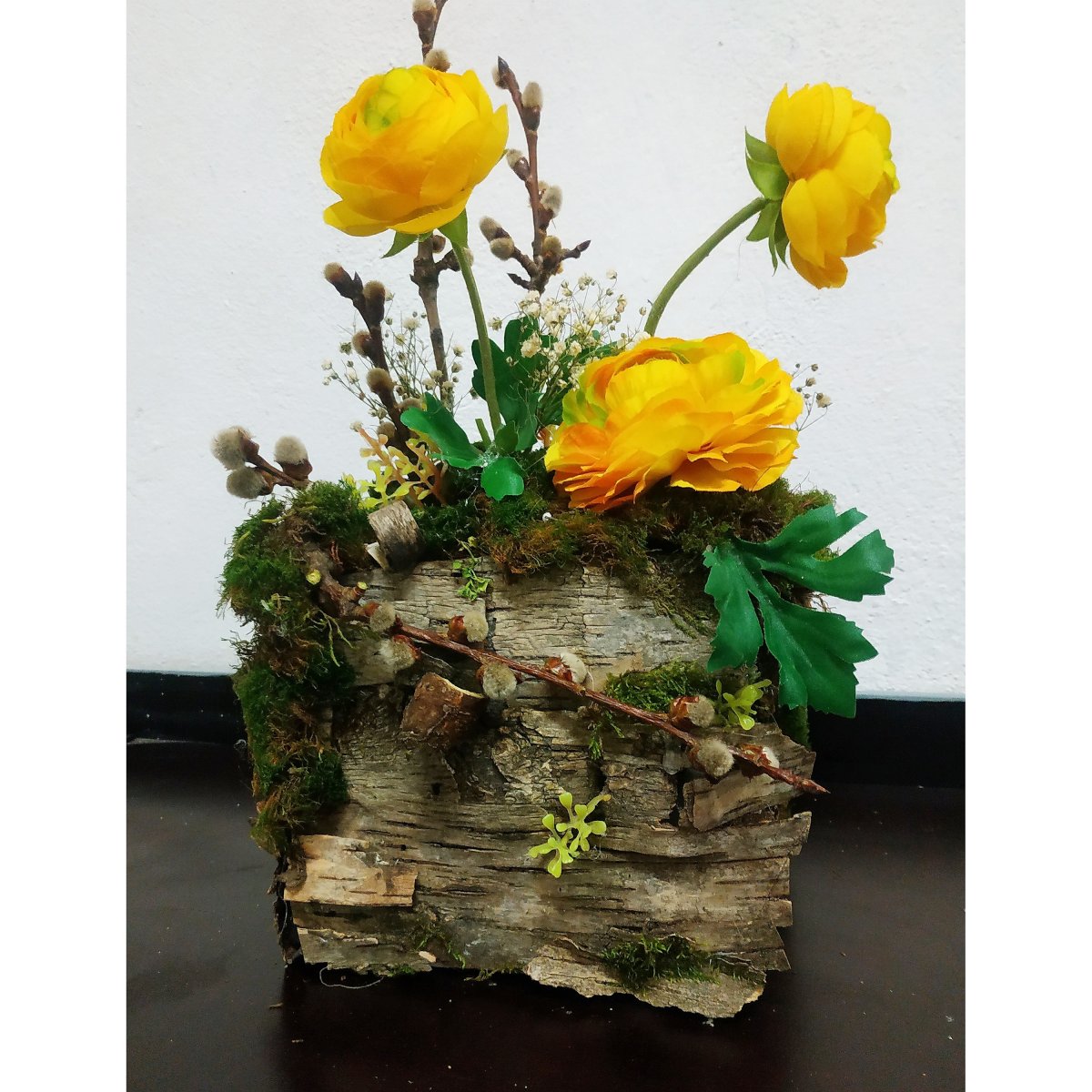 Jarní dekorace s ranunculusy