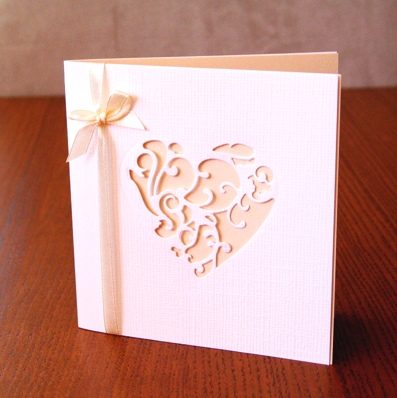 Svatební oznámení LILLY s výřezem - champagne