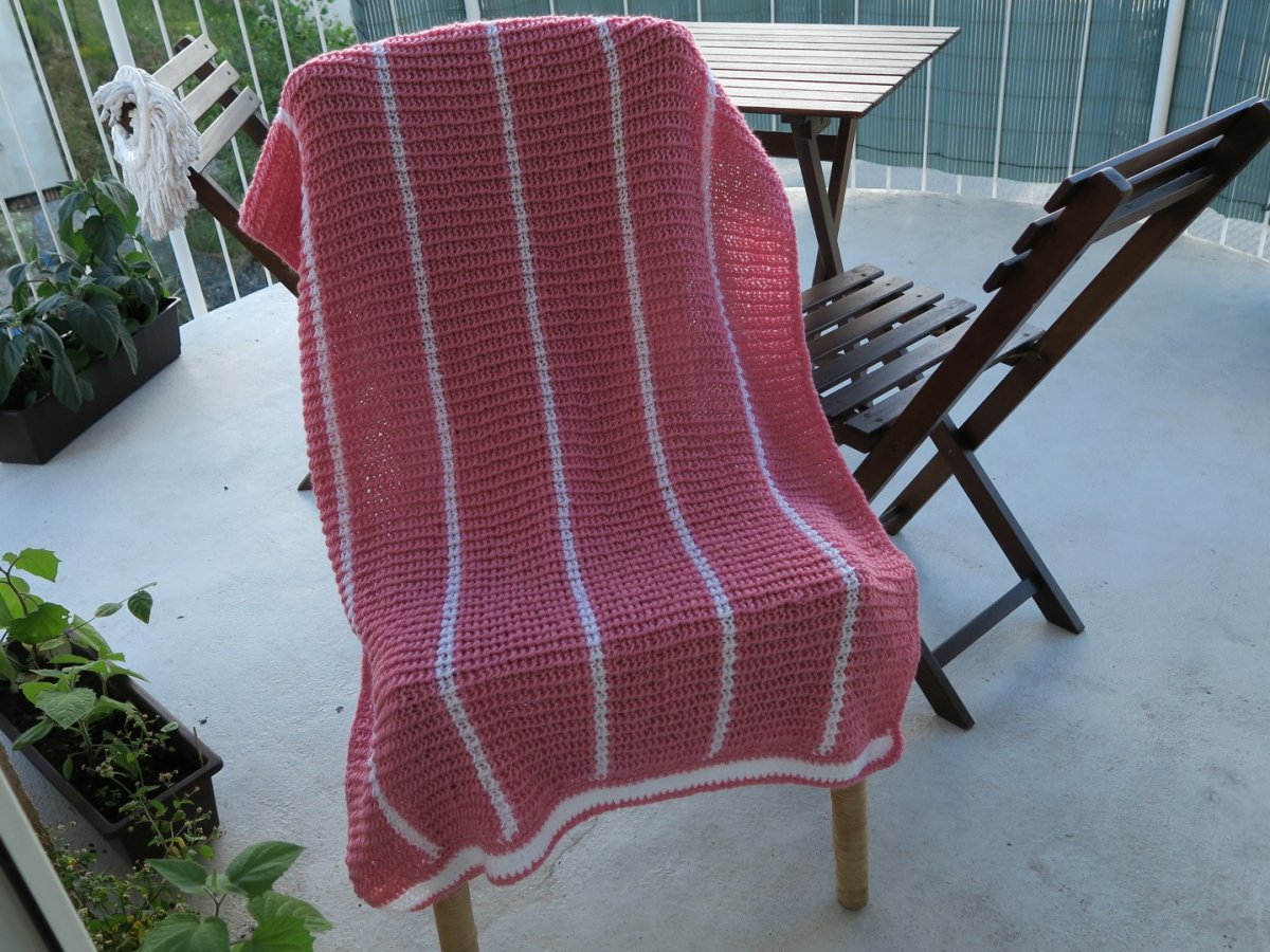 DĚTSKÁ PLETENÁ DEKA - NA PŘÁNÍ