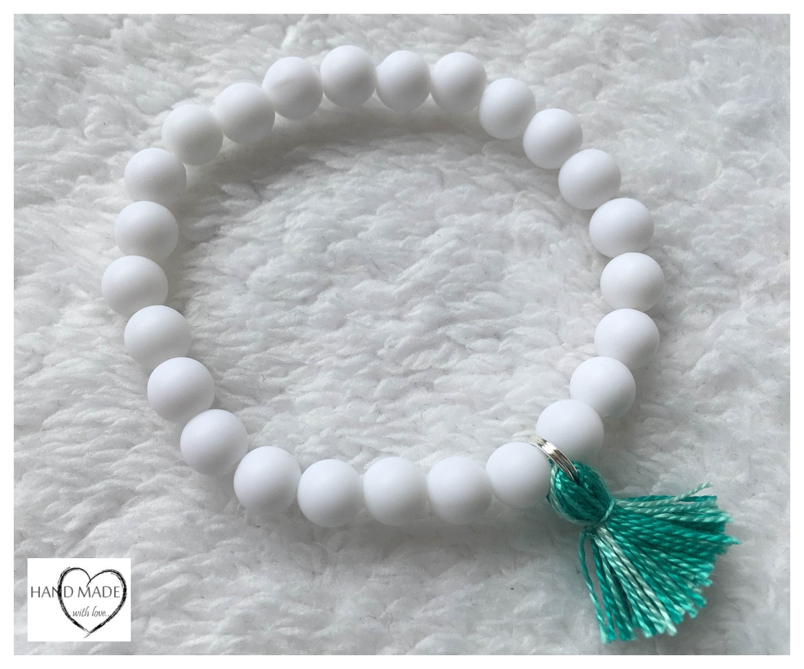 Náramek se střapečkem 