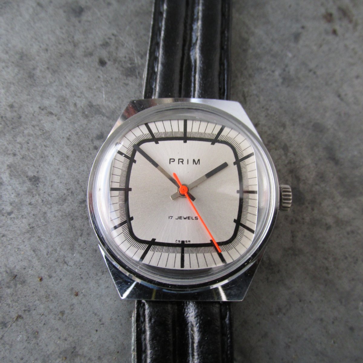 Hodinky Prim 