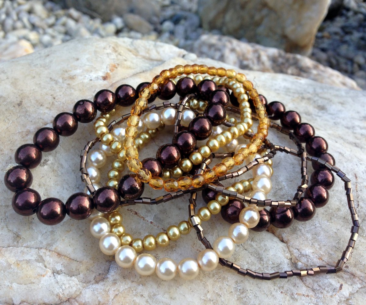 zlatohnědý náramek 1