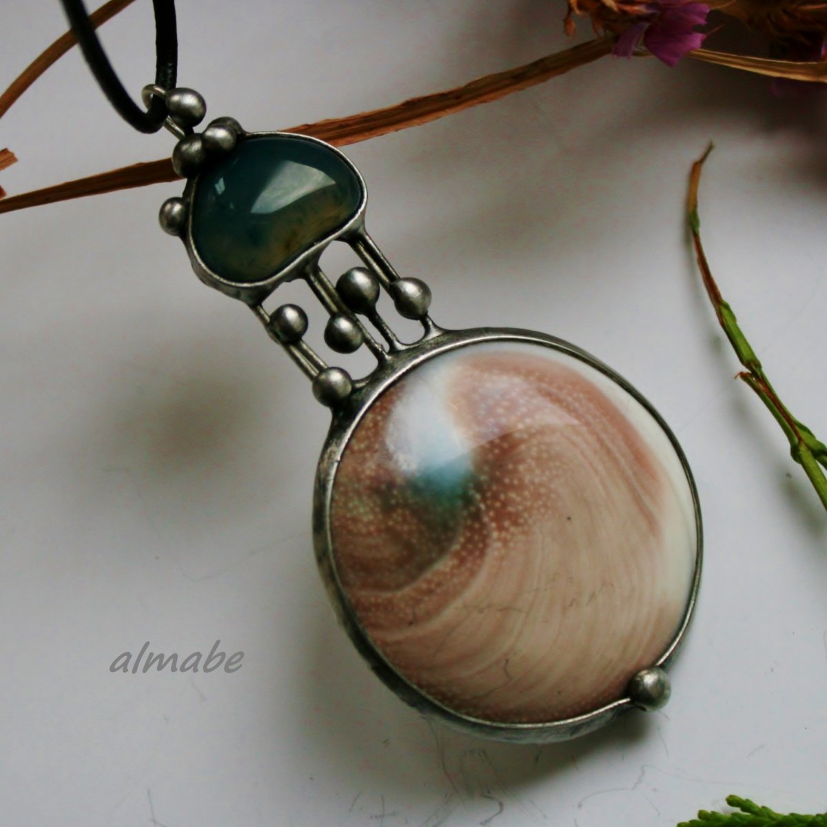 Kaplička (mušle Turbinidae) 