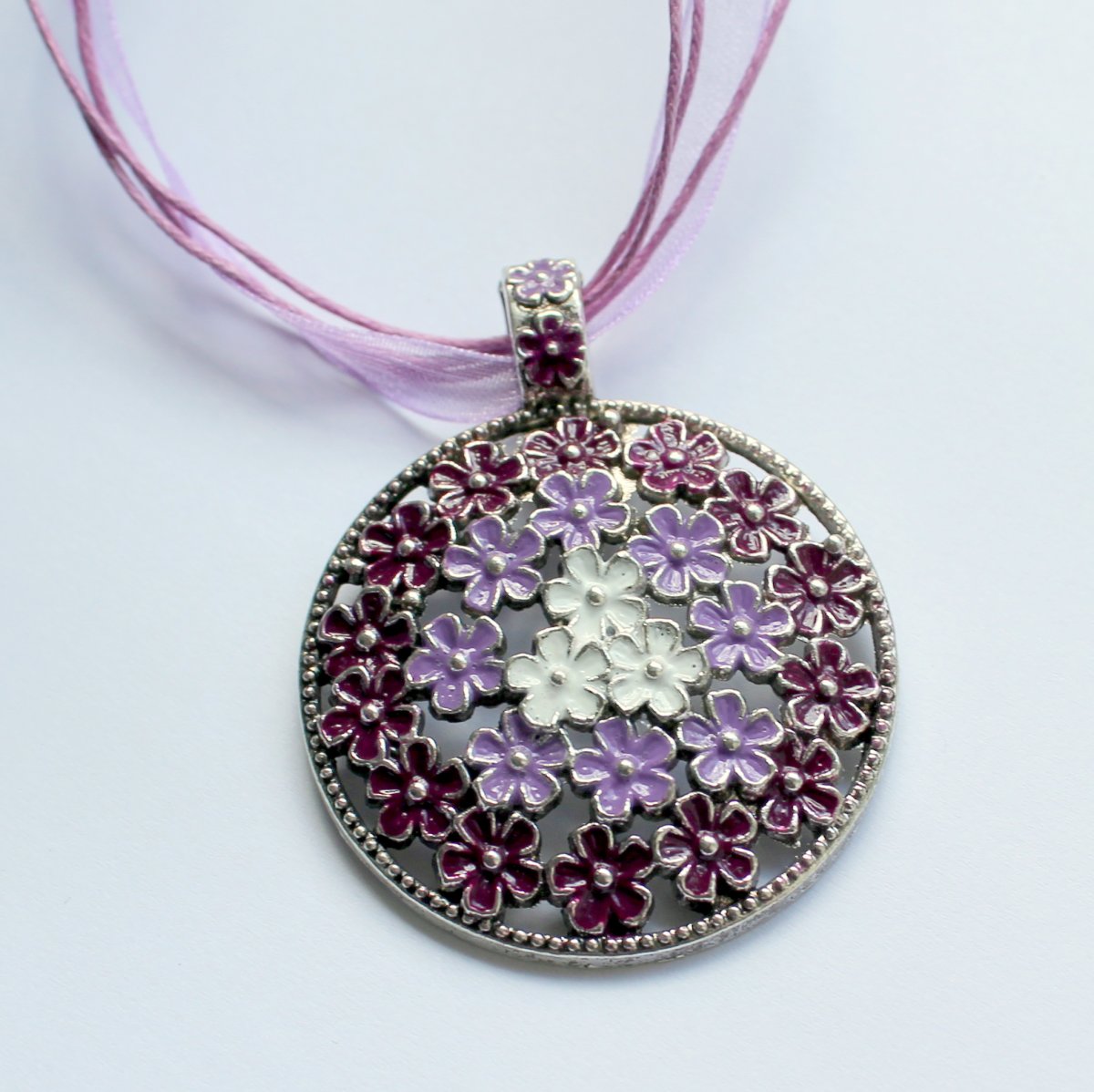 Květinkový luxusní náhrdelník