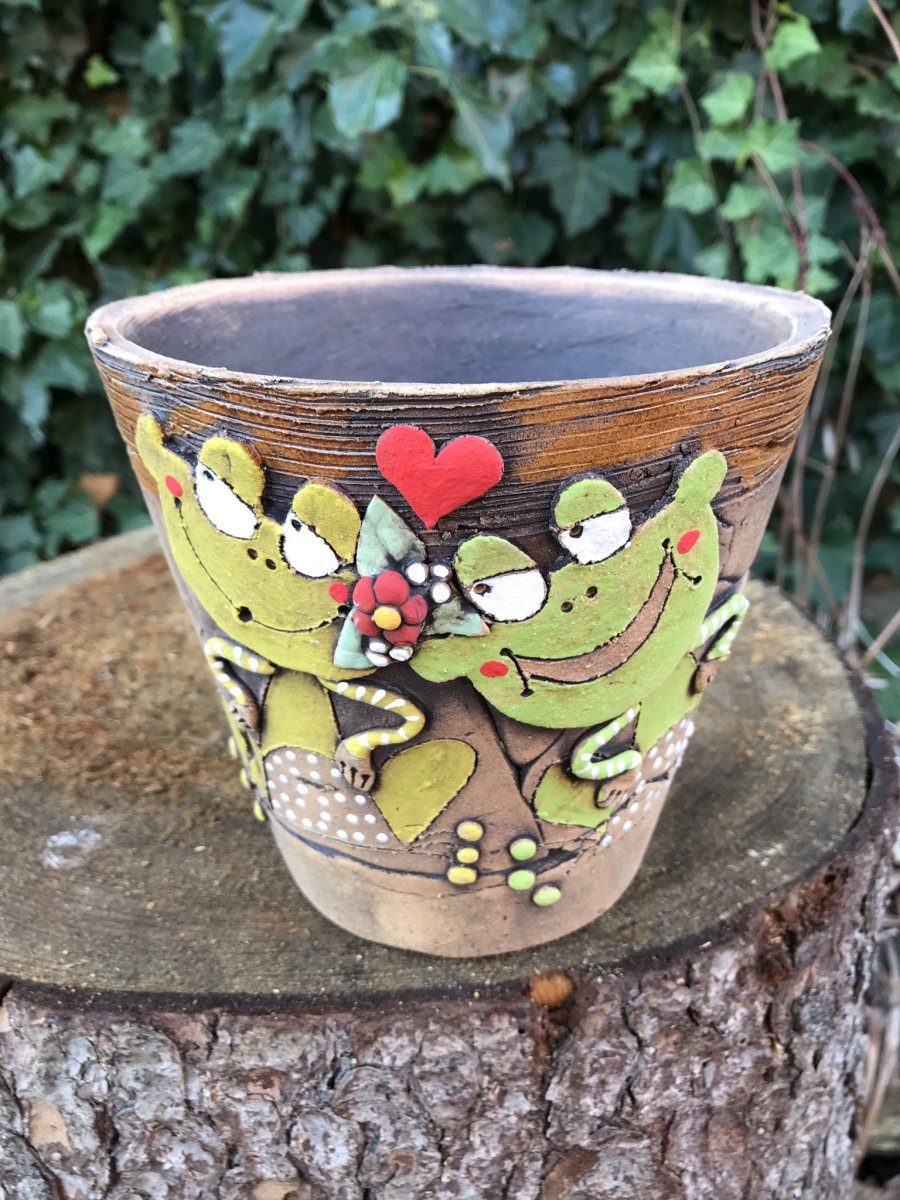 Malý květináč -žabky