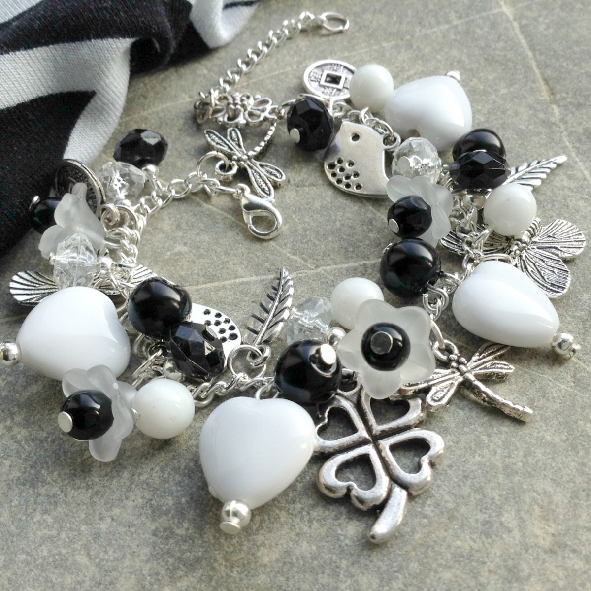 Black & white srdíčkový