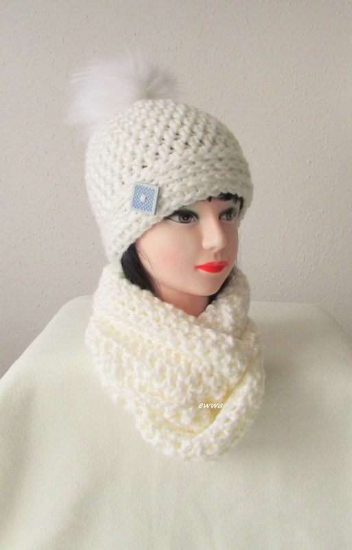Čepice + nákrčník, bílá