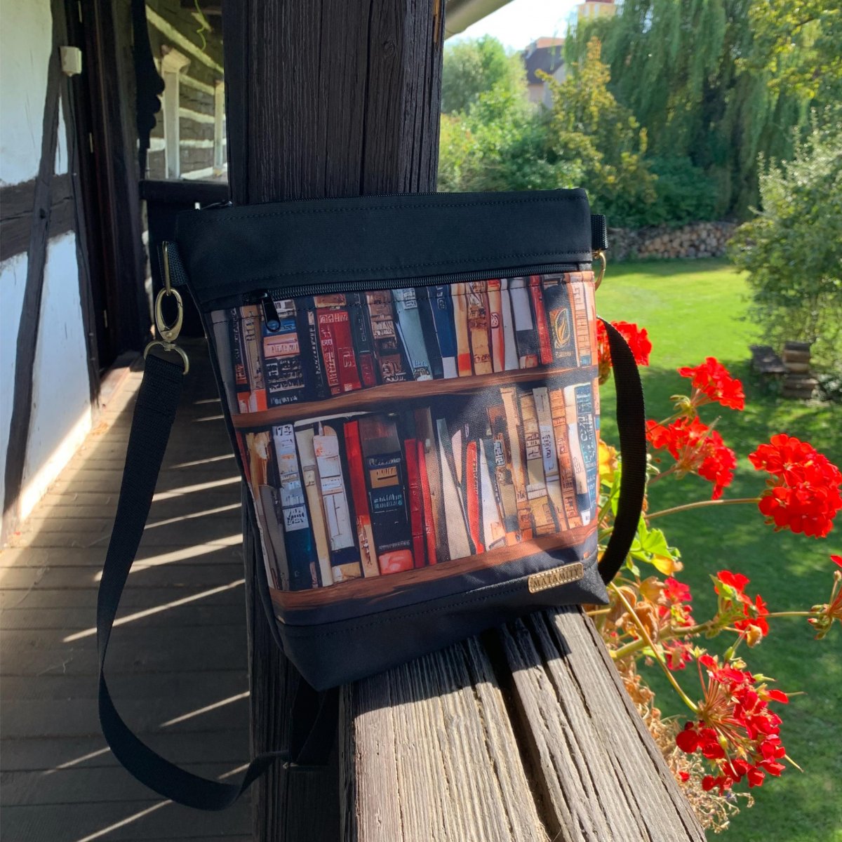 Crossbody kabelka - Knihovna