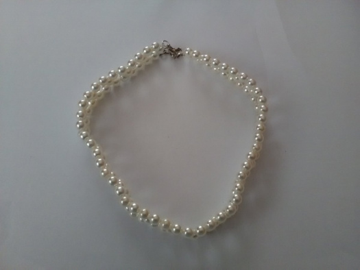 Obojkový náhrdelník z bílích perel