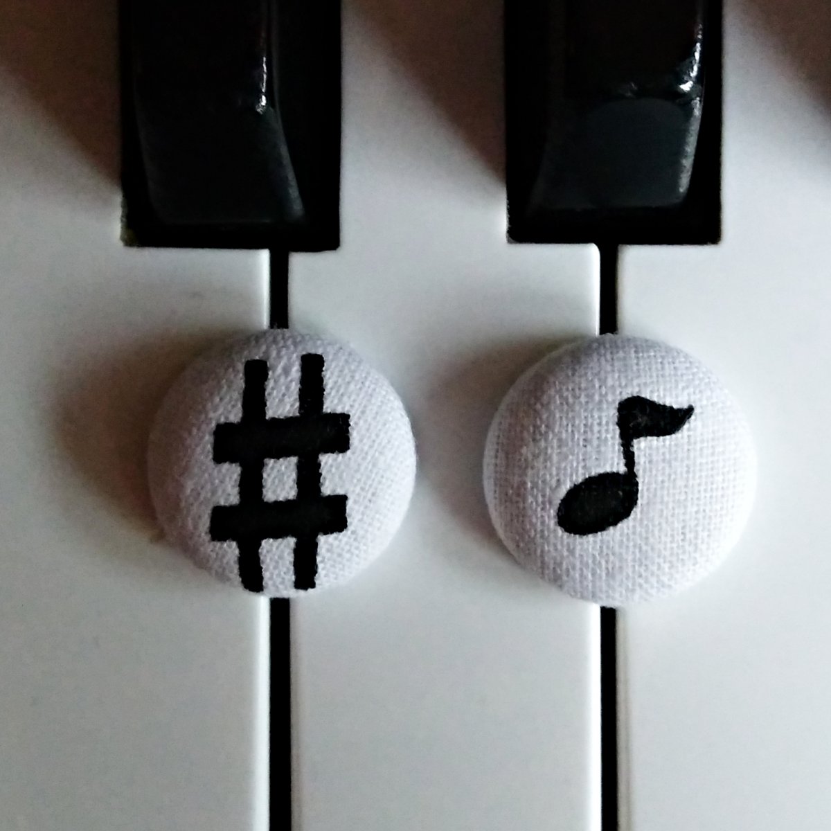 Fis! – buttonkové náušnice