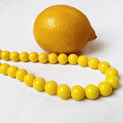 Žluté retro korále - plastové