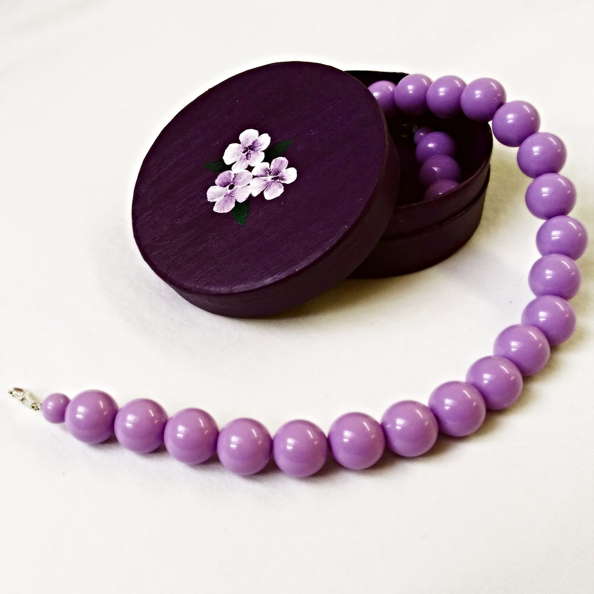 Světle fialové retro korále - plastové