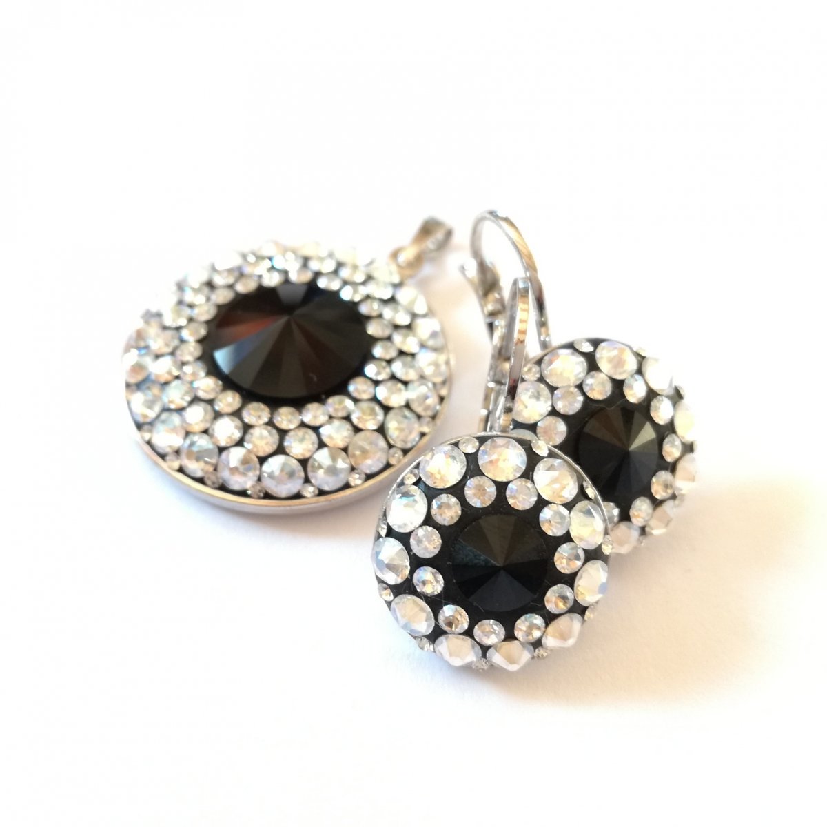 Sada s měsíčními kameny 