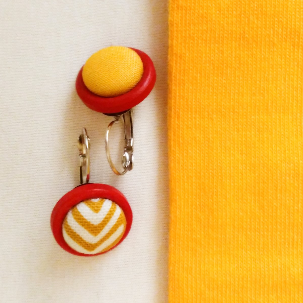 Náušnice trochu asymetrické