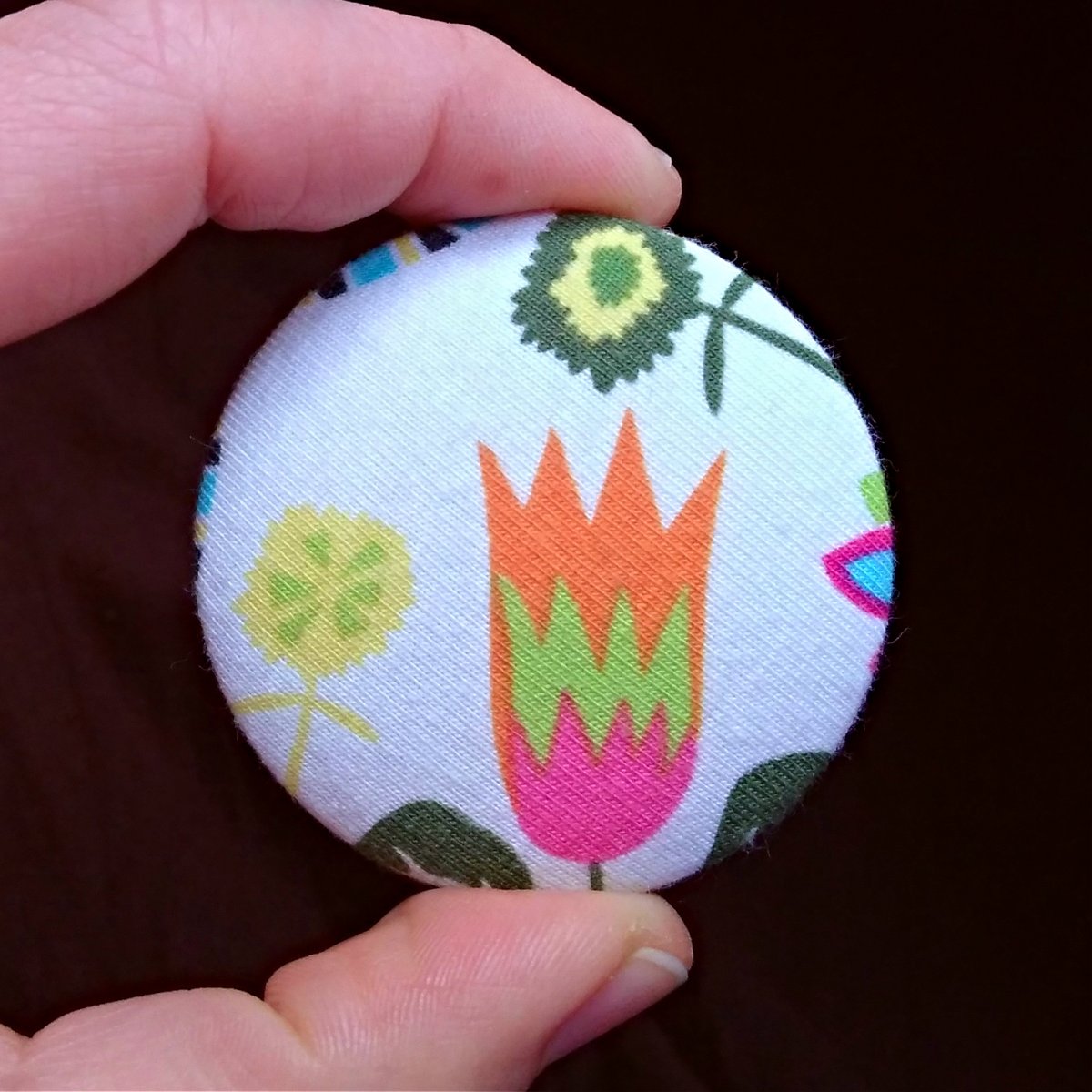 Veselý tulipán – brož